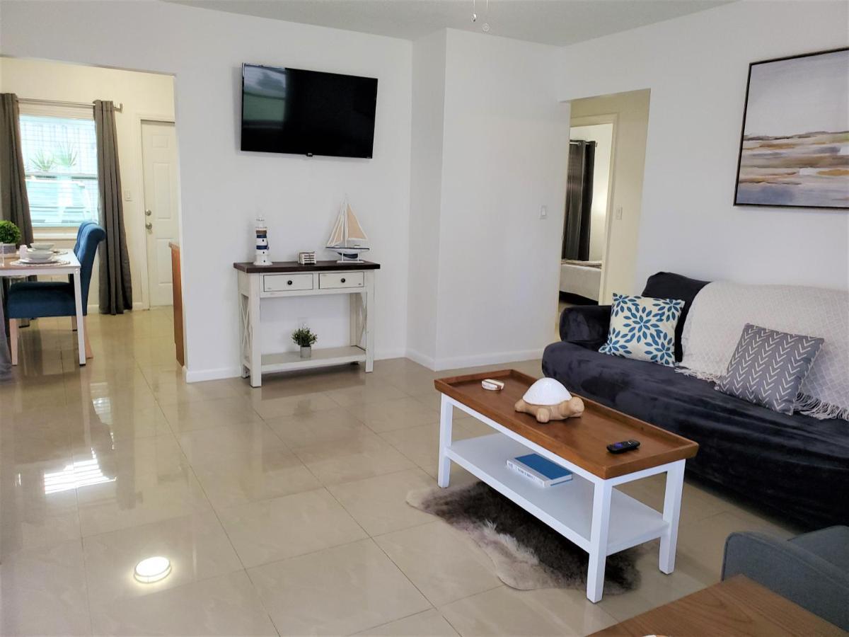 Sophisticated Dania Beach Suites Near The Beach Bagian luar foto