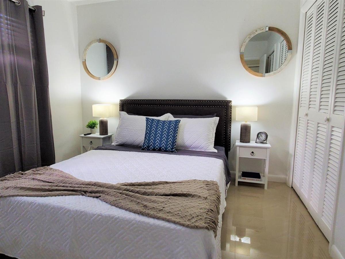 Sophisticated Dania Beach Suites Near The Beach Bagian luar foto