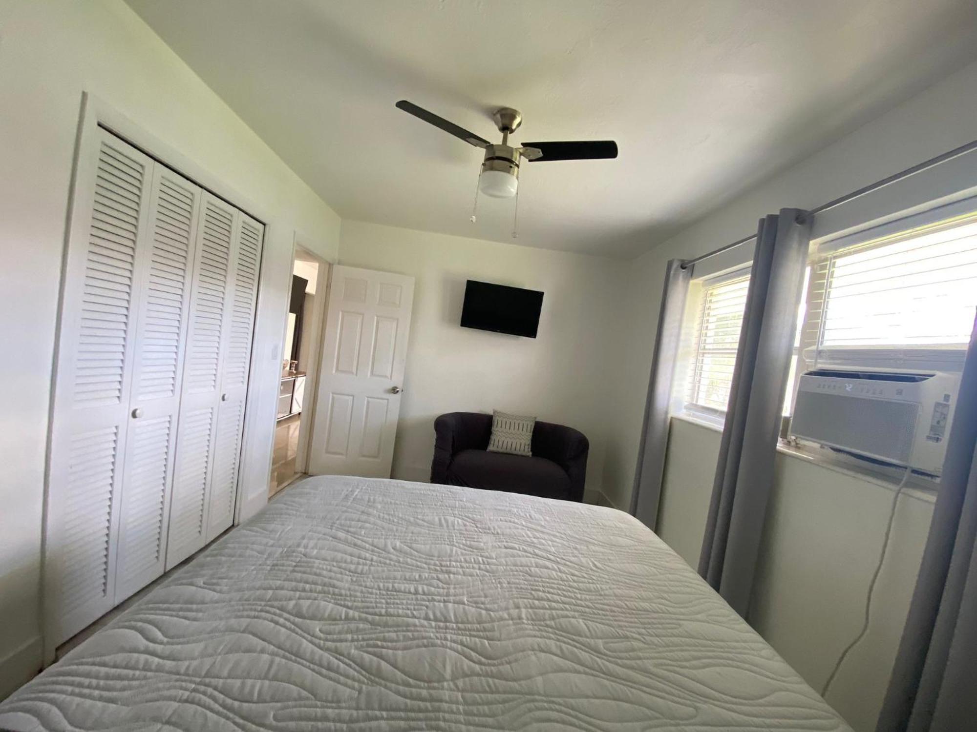 Sophisticated Dania Beach Suites Near The Beach Bagian luar foto