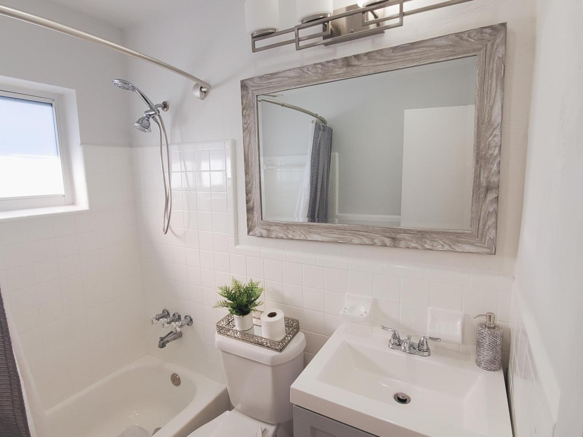 Sophisticated Dania Beach Suites Near The Beach Bagian luar foto