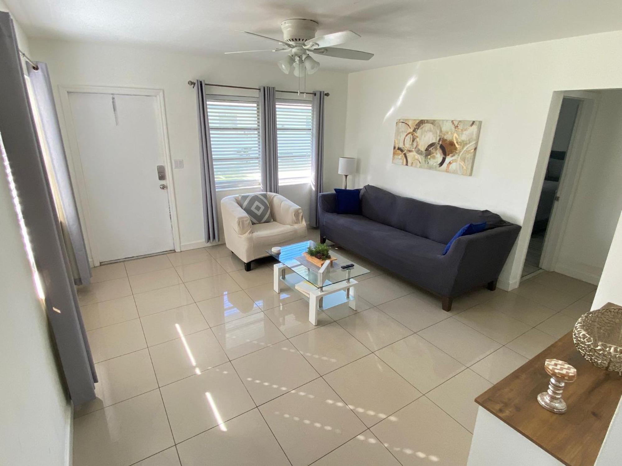 Sophisticated Dania Beach Suites Near The Beach Bagian luar foto